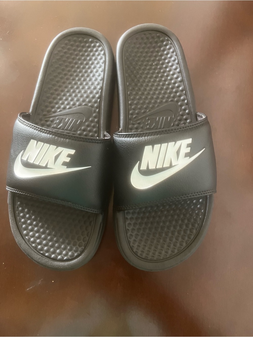 Men Nike Slides SZ 8